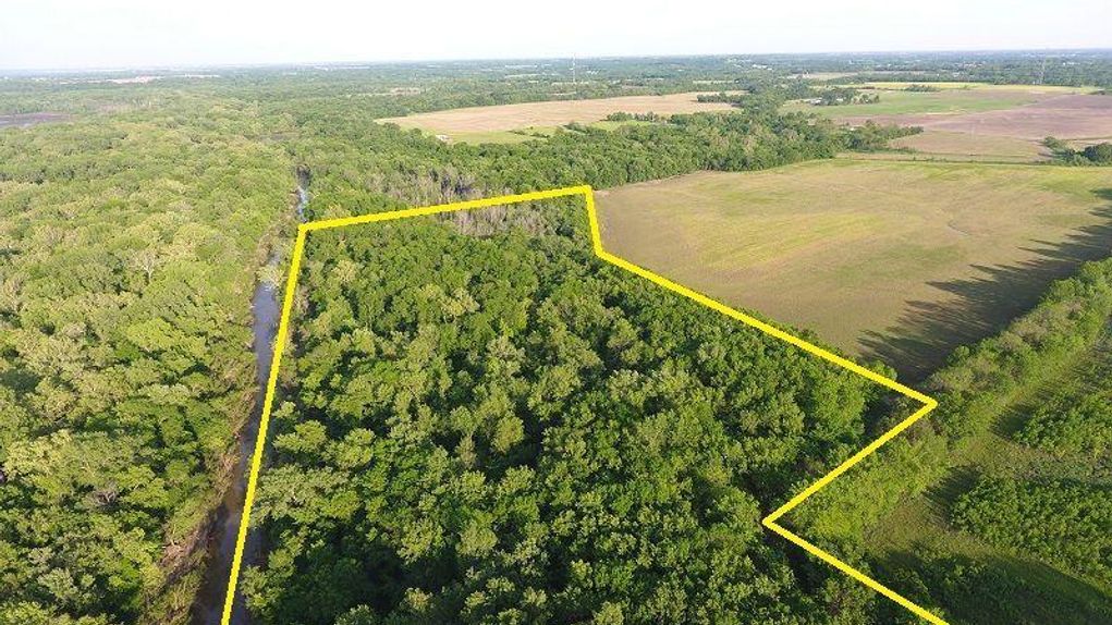 Small Acreage With Diverse Hunting Opportunities Bordering Blackwater River