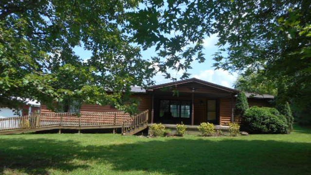 11 acres in Hopkins County, Kentucky