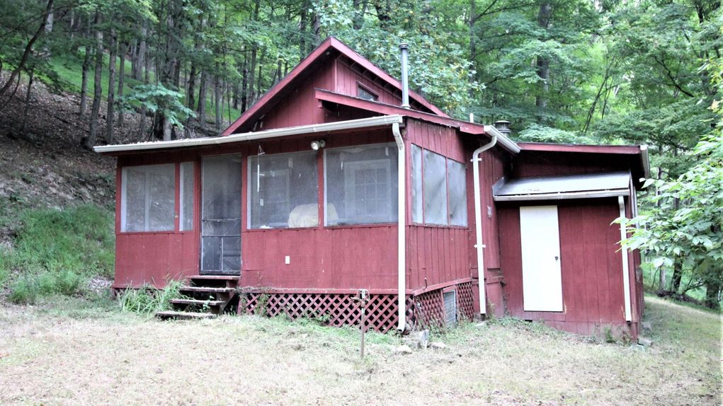 4.68 acres in Hardy County, West Virginia