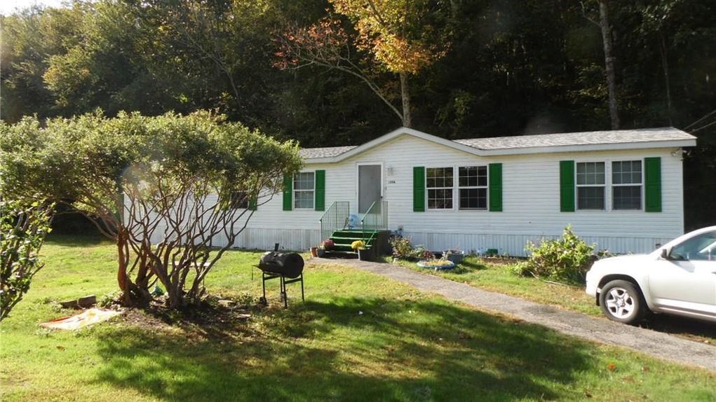 1.75 acres in New London County, Connecticut