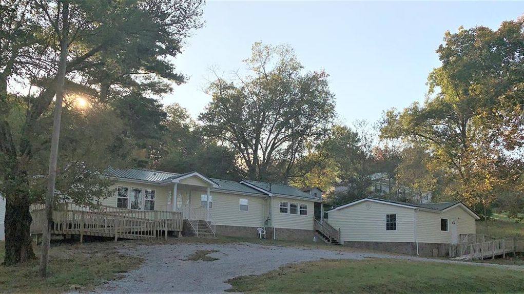 1.37 acres in Cumberland County, Tennessee