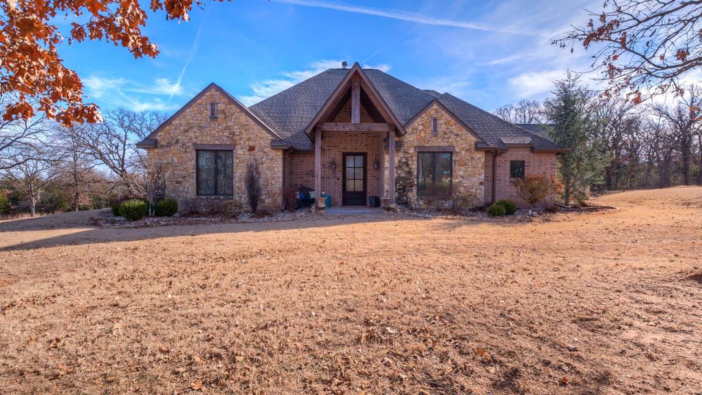 Northwest Stillwater, OK Home On Acreage