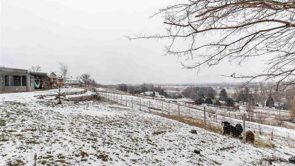 2.17 acres in Canyon County, Idaho