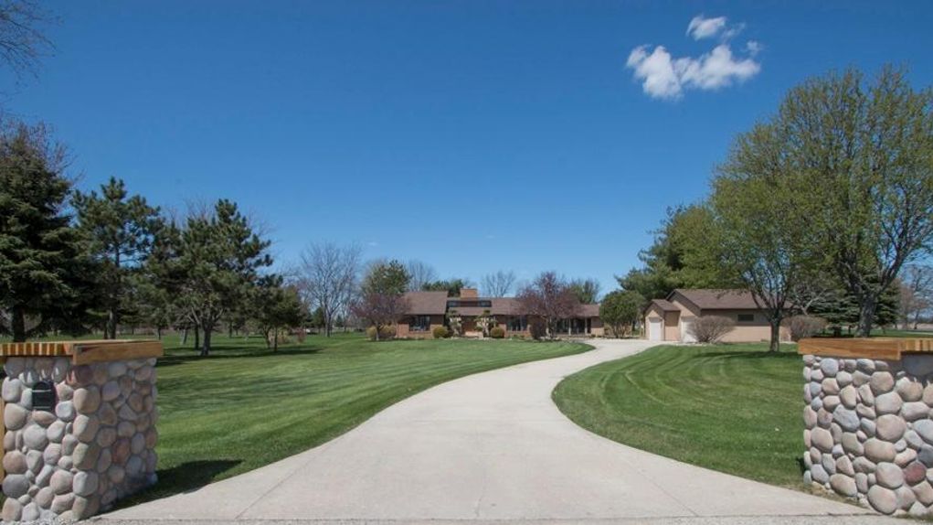 5.49 acres in Walworth County, Wisconsin