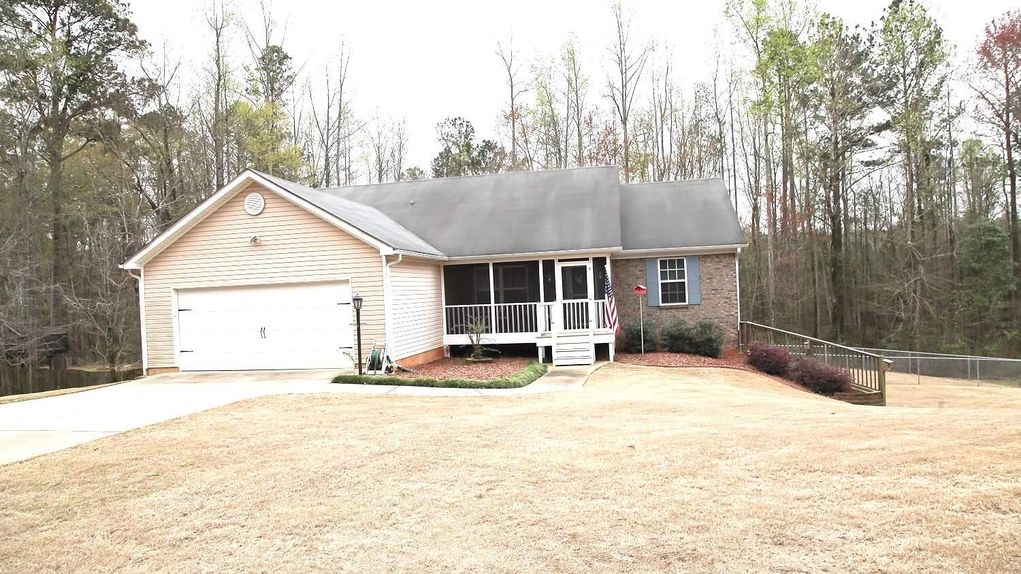 3 acres in Coweta County,