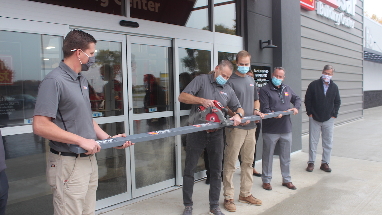 Vassar Building Center unveils new, expanded location