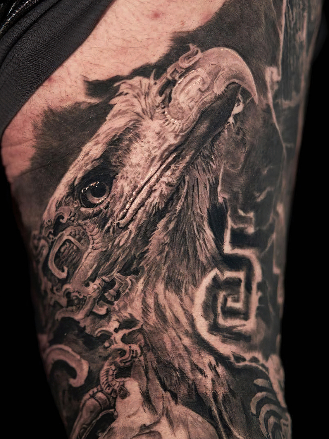 Artist Decoded By Yoshino: Painting On Skin With Carlos Torres | Ad 174