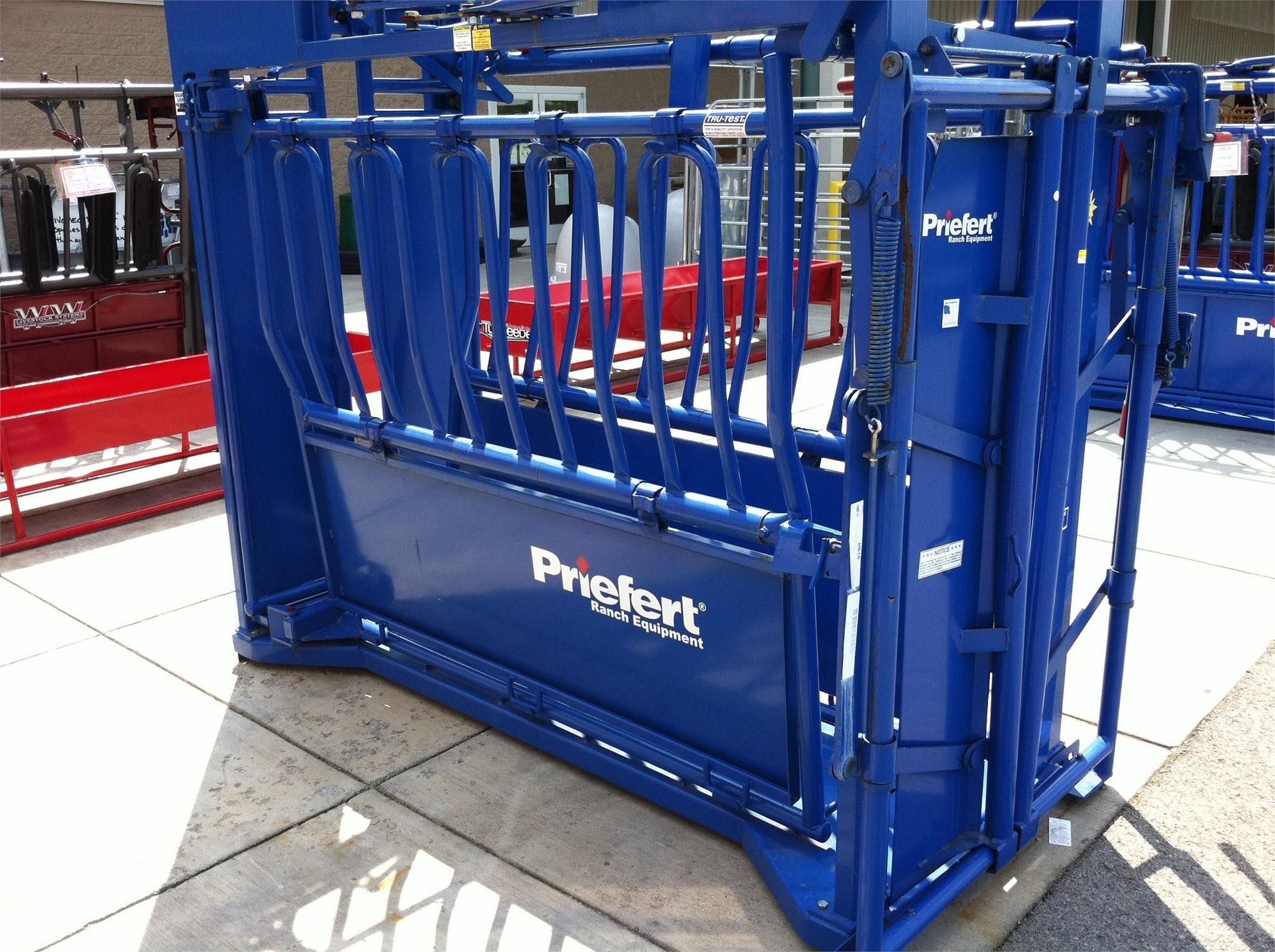 Priefert Squeeze Chute Cattle Equipment Call Machinery Pete