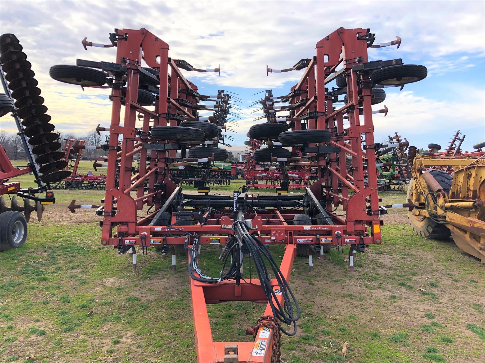 Case IH Tigermate 200 Field Cultivator 39,900 Machinery Pete