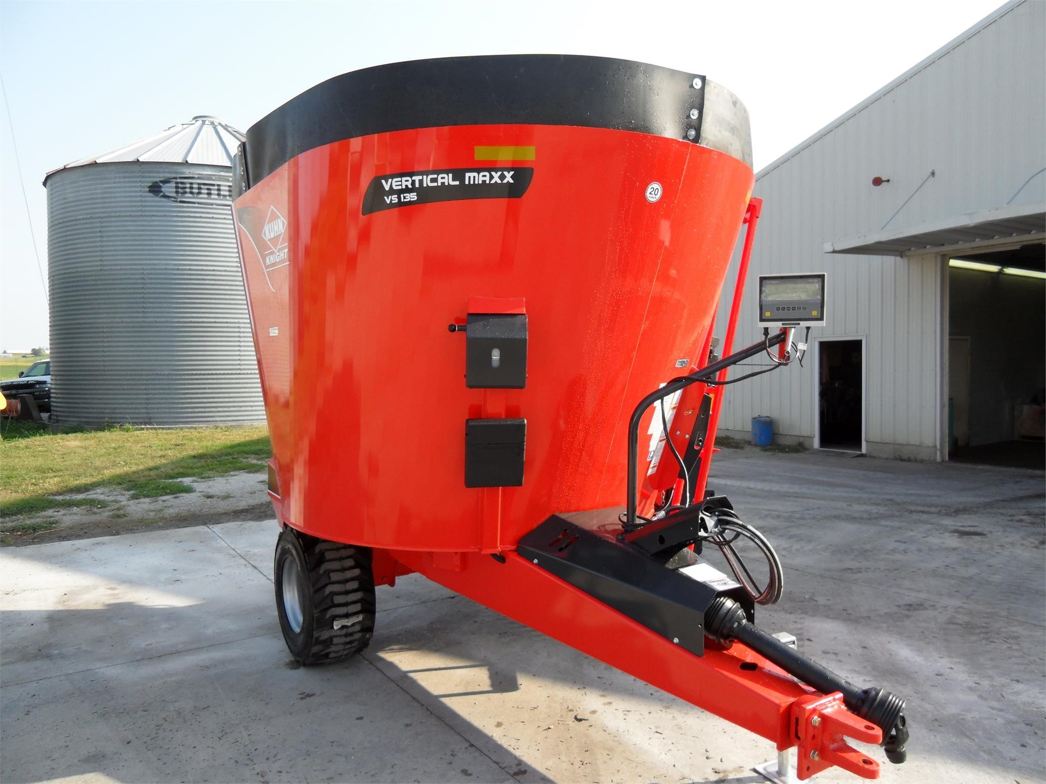 2023 Kuhn Knight VS135 Feed Wagon Call Machinery Pete
