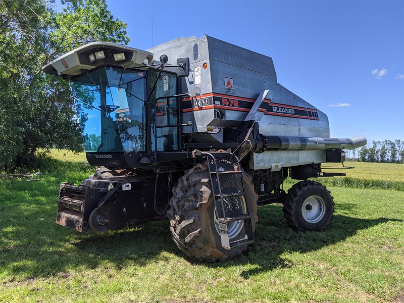 Moore Auctions LLC Edinburg Edinburg, ND Machinery Pete