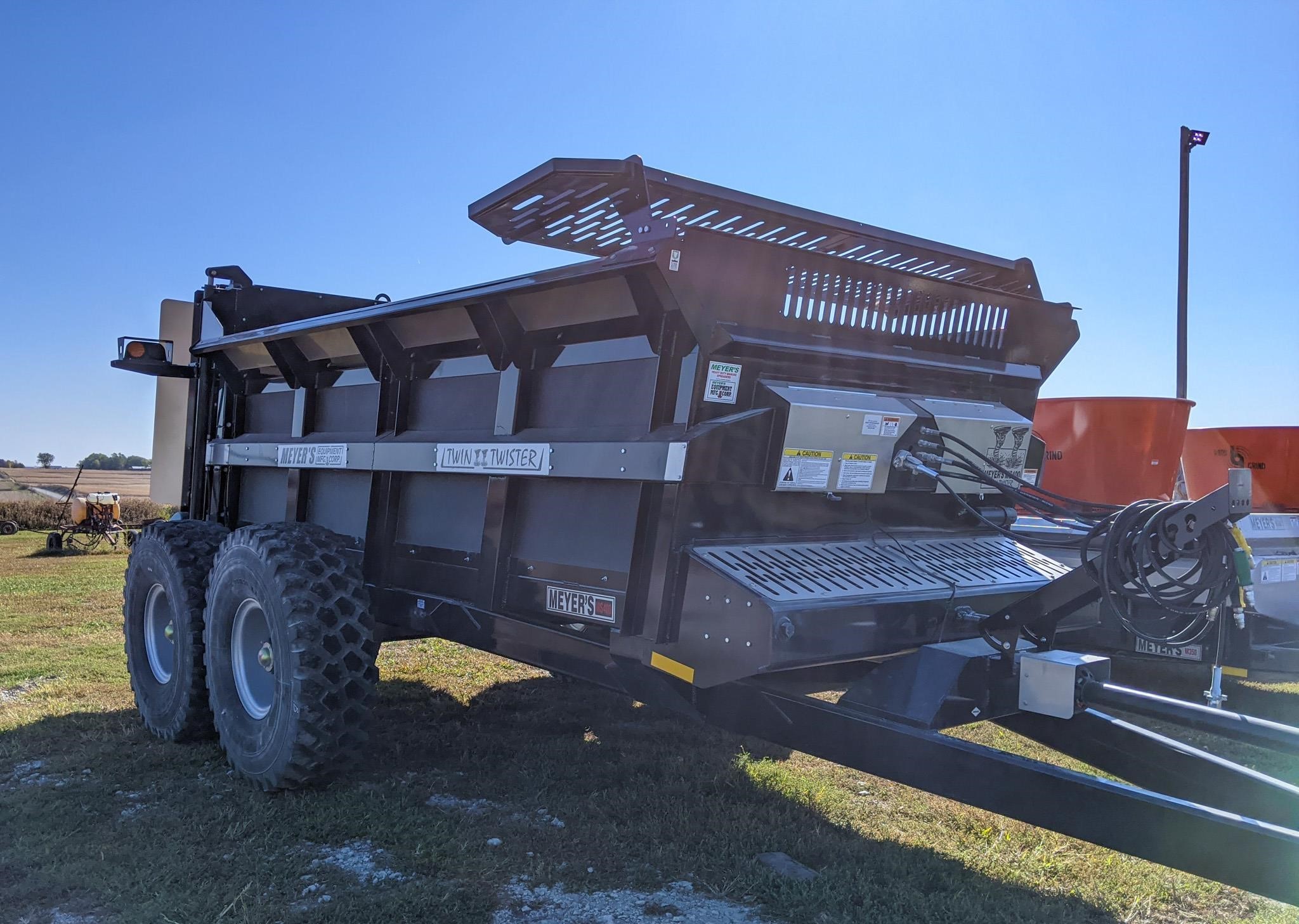 2021 Meyers MS400 Manure Spreader Henderson, Iowa Call Machinery