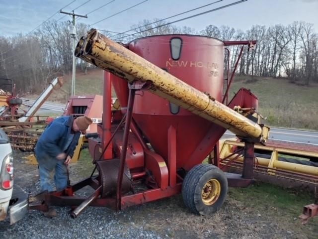 New Holland 354 Grinders and Mixer Union, West Virginia 2,995