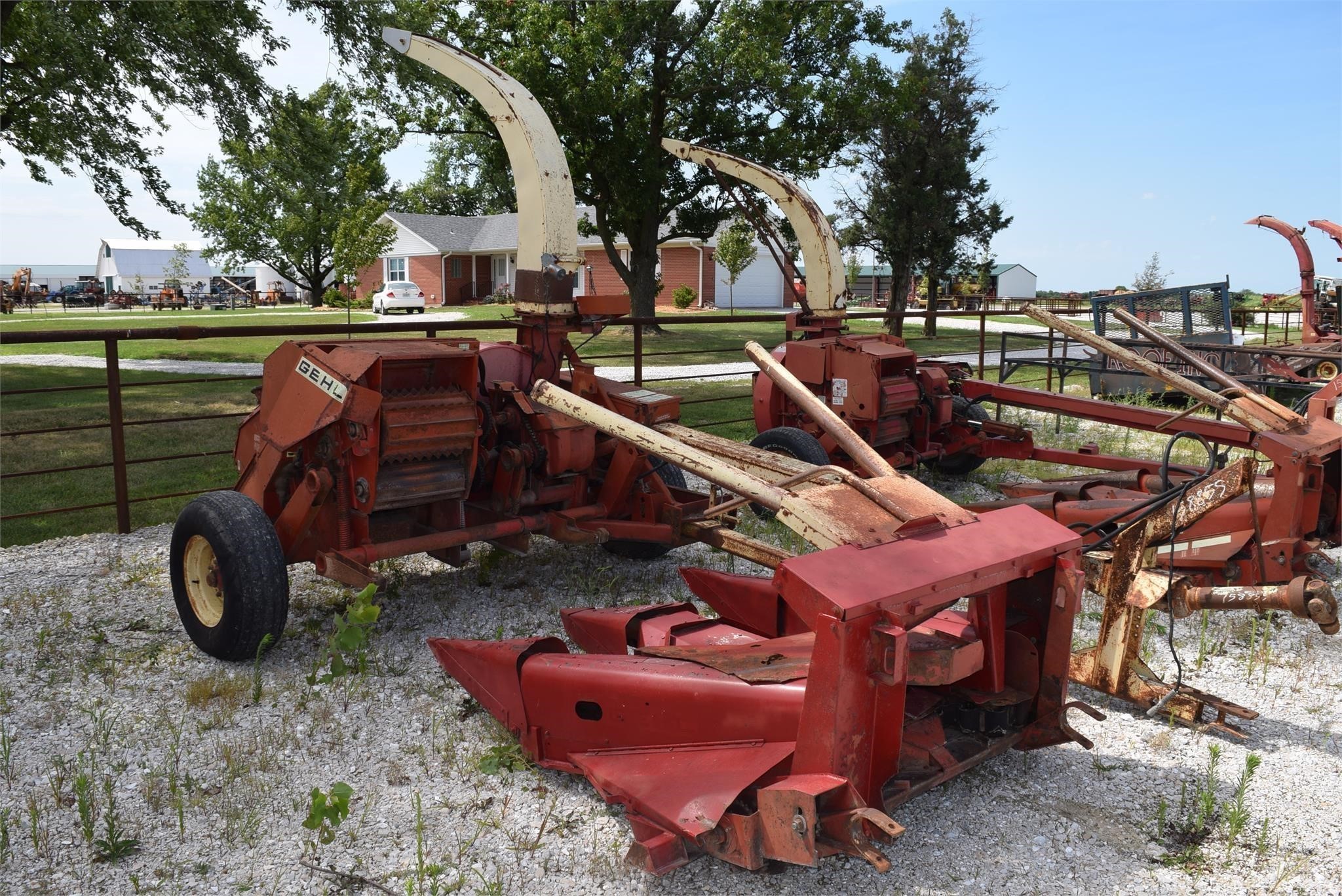 Gehl CB1000 PullType Forage Harvester Kingdom City, Missouri