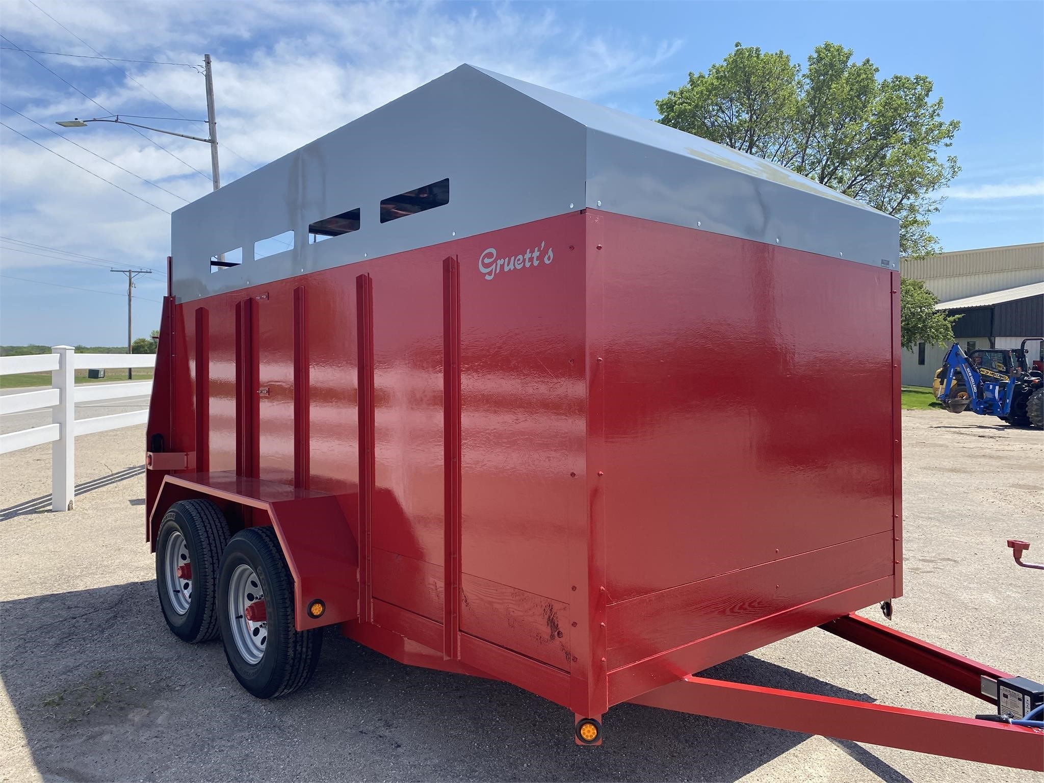 2023 Gruetts CT12 Livestock Trailer Call Machinery Pete