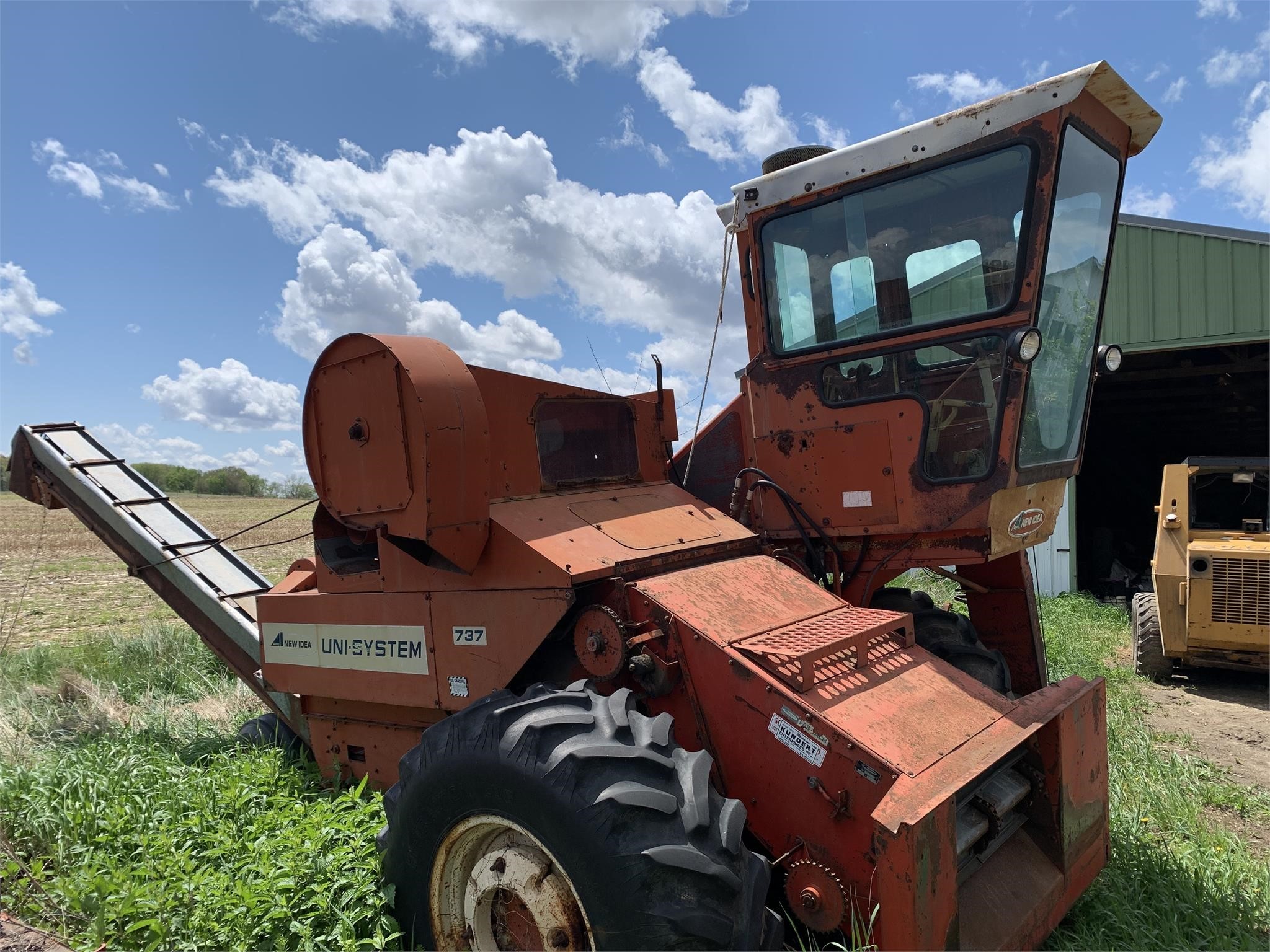 New Idea 737 Corn Picker 3,995 Machinery Pete
