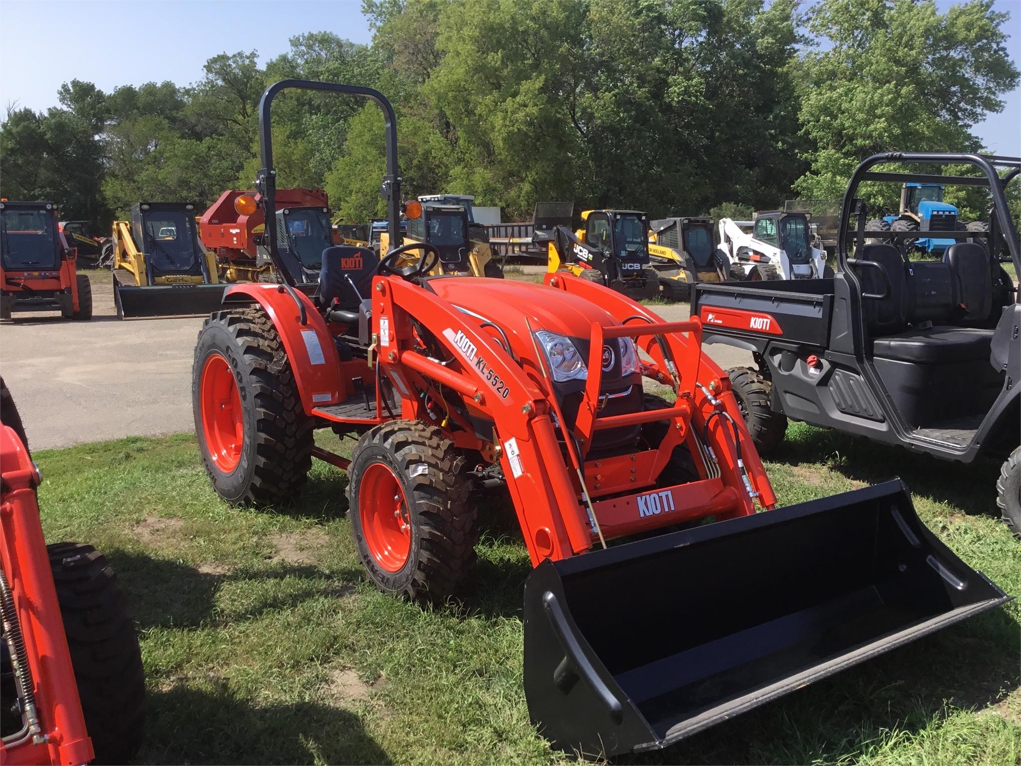 Kioti DK4210SE HST Tractor Call Machinery Pete