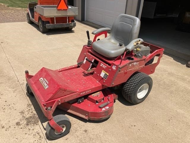 Country Clipper Jazee SR105 Lawn Mower - $3,950 | Machinery Pete