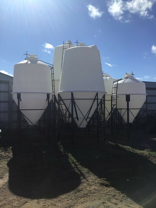 Poly Dome unknown Feed Bin Call Machinery Pete