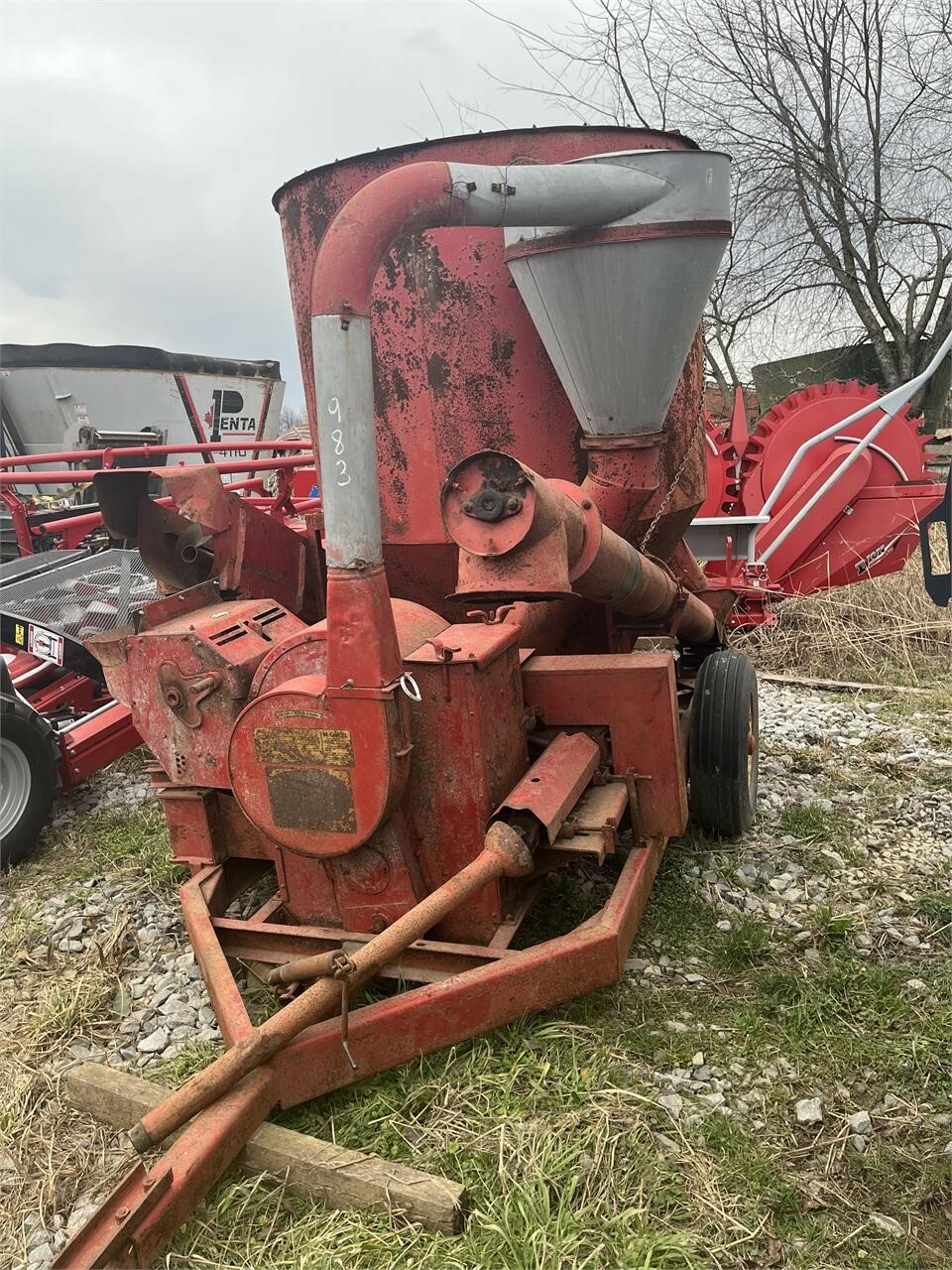 Gehl 55 Grinders and Mixer Call Machinery Pete