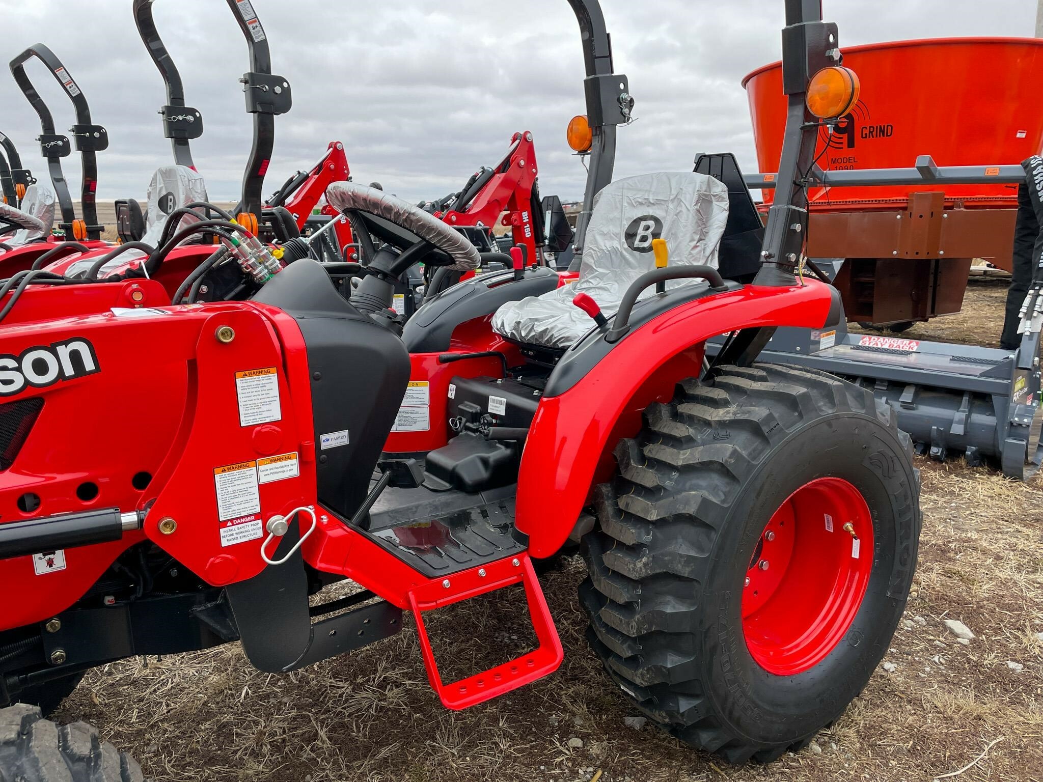 2023 Branson 2610H Tractor 17,941 Machinery Pete