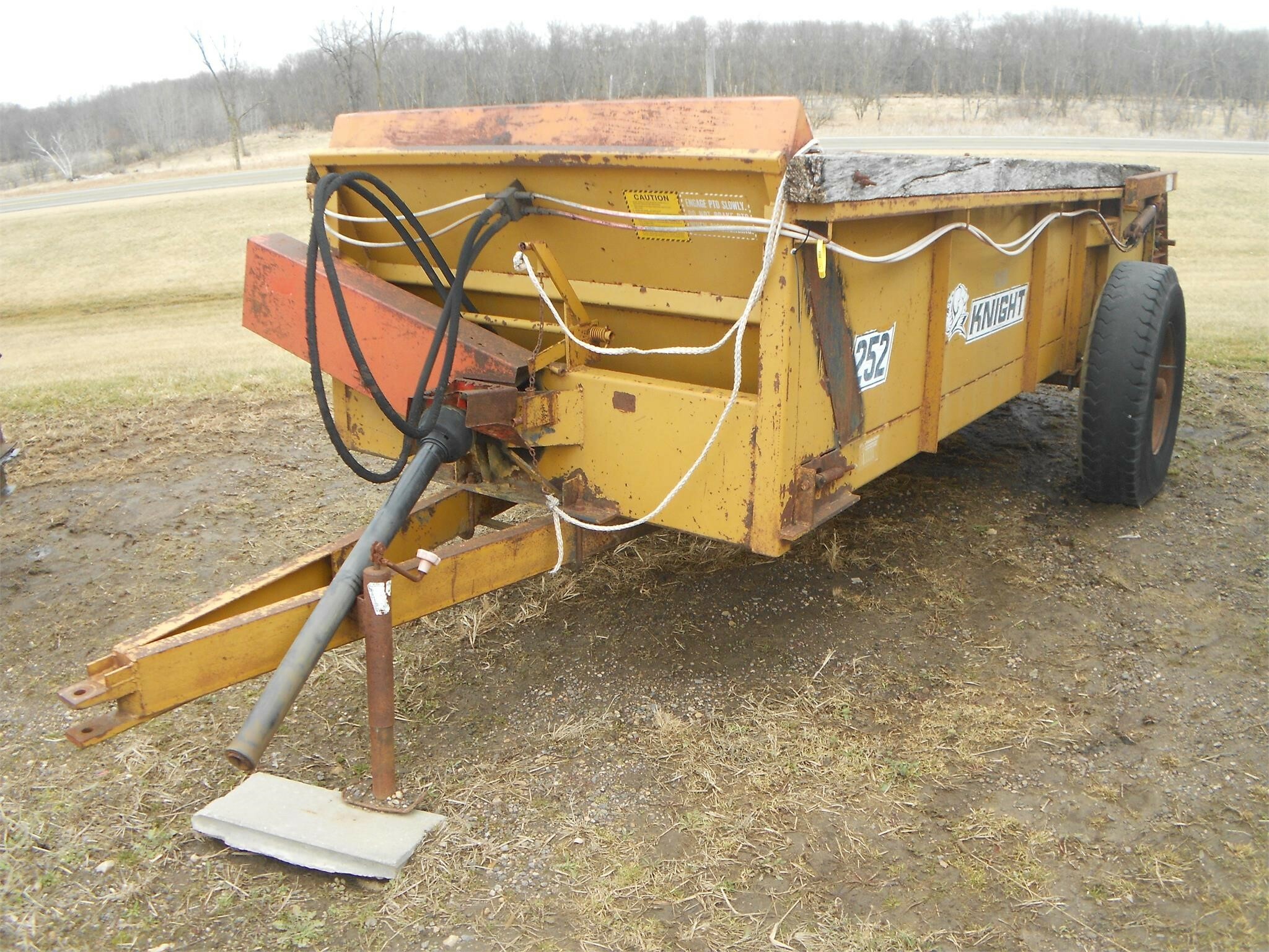 Knight 252 Manure Spreader 5,295 Machinery Pete