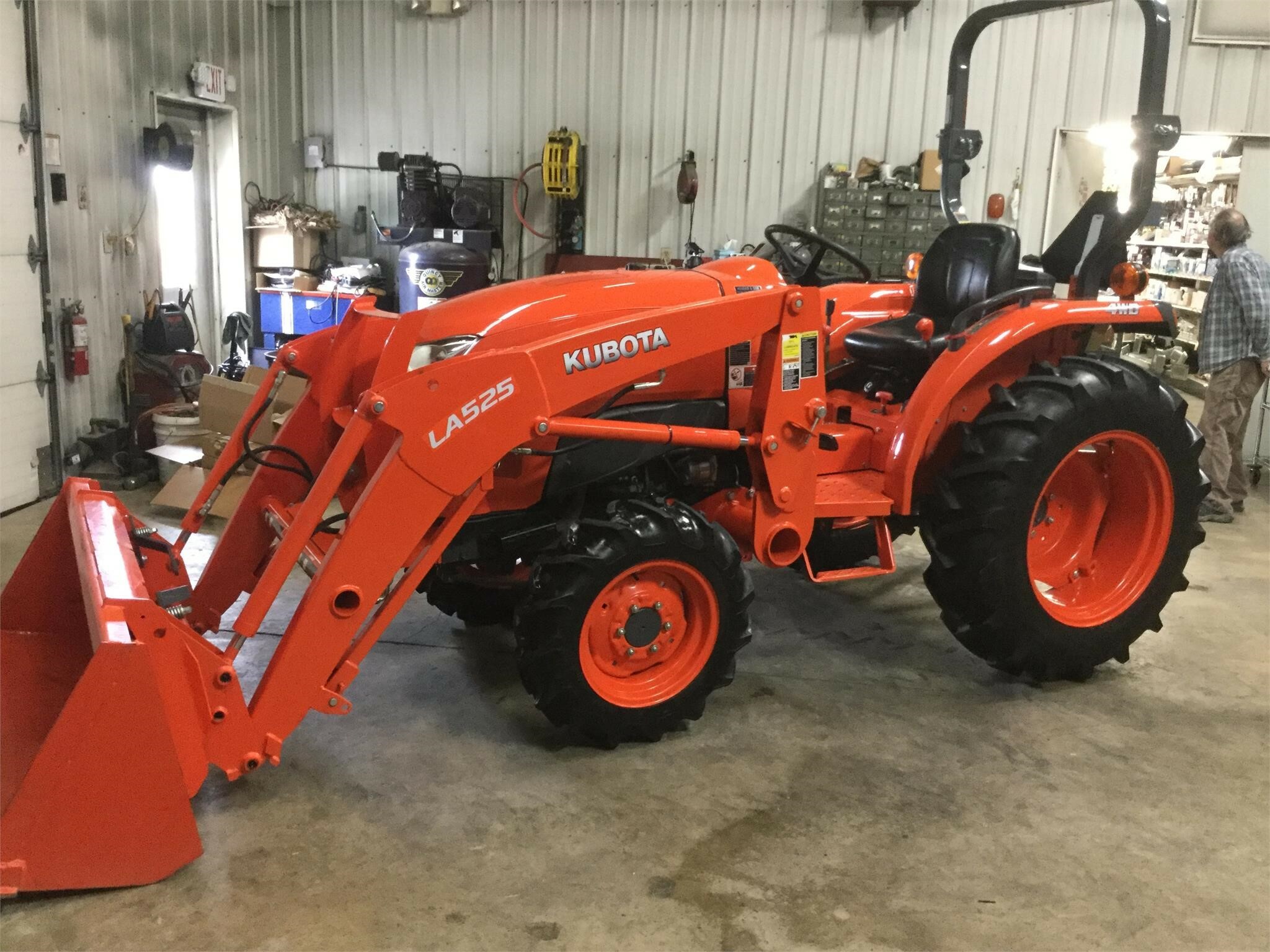 Kubota L3301 Tractor - $23,950 | Machinery Pete