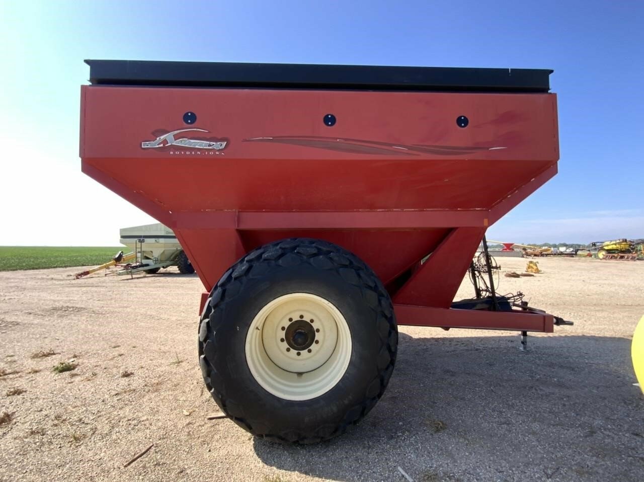 Demco 750 Grain Cart 15,000 Machinery Pete