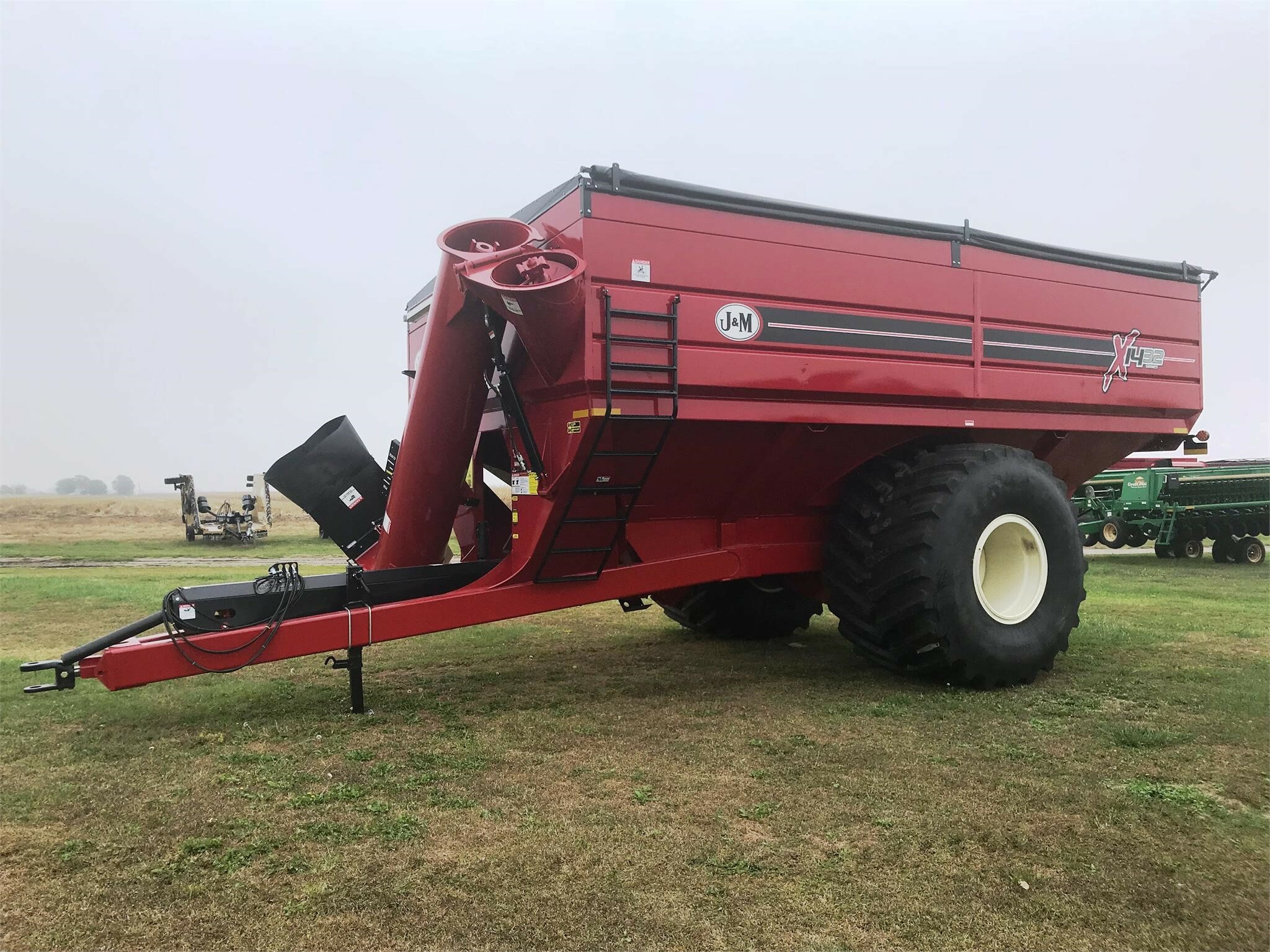 2022 J&M 143222S Grain Cart Call Machinery Pete