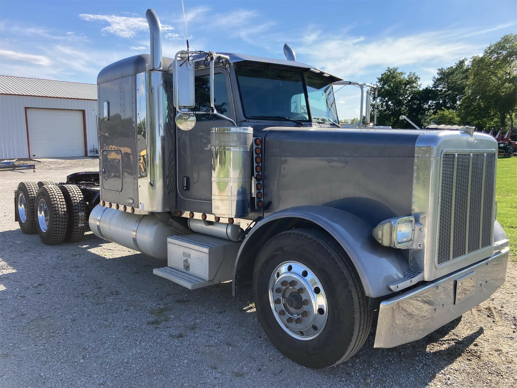 2006 Peterbilt 379 Semi Truck 75,000 Machinery Pete