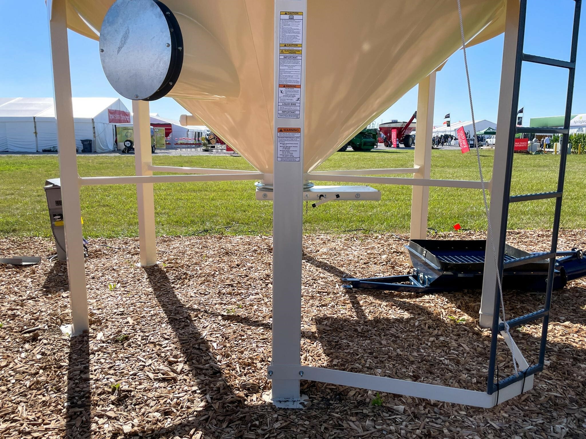 2024 Meridian 1410 Grain Bin 11,695 Machinery Pete