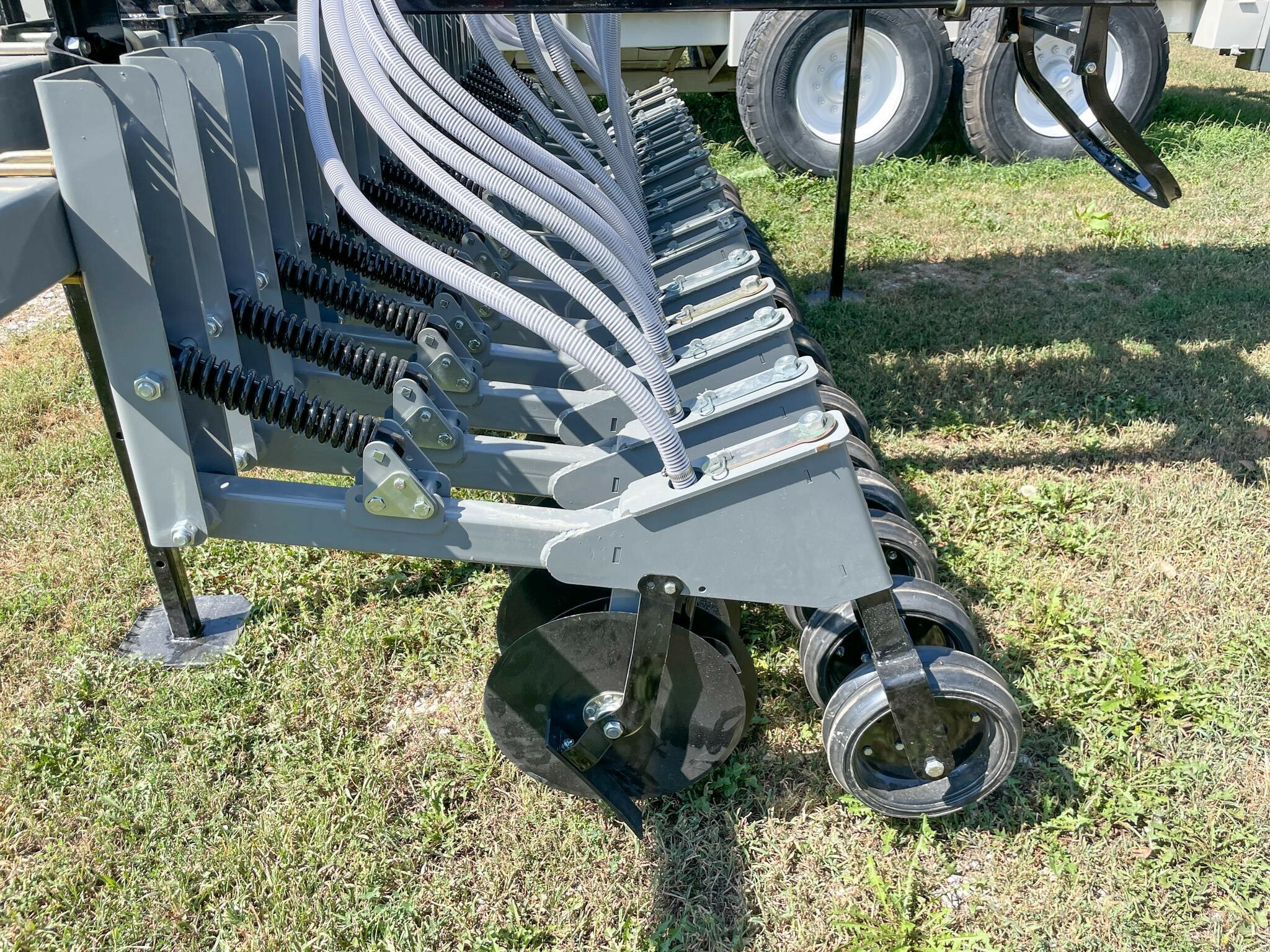 2024 Hiniker CC7000151100 Air Seeder Call Machinery Pete