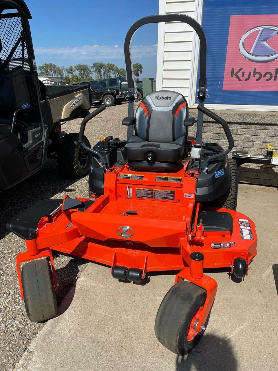 2022 Kubota Z422 Lawn Mower - $Call | Machinery Pete