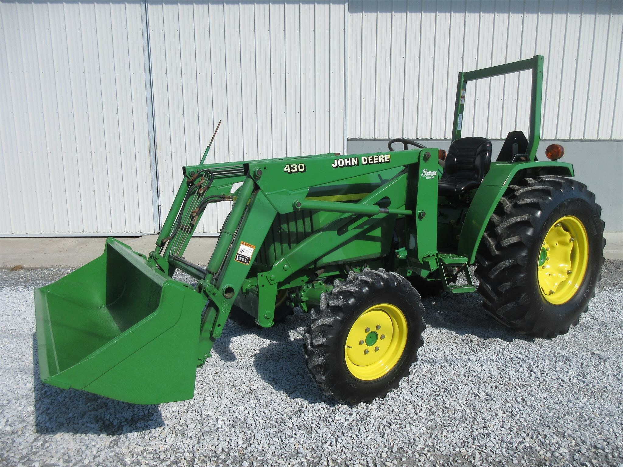 2004 John Deere 990 Tractor 20,900 Machinery Pete