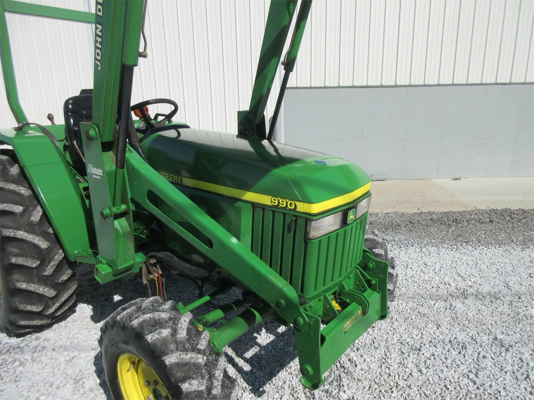 2004 John Deere 990 Tractor 20,900 Machinery Pete