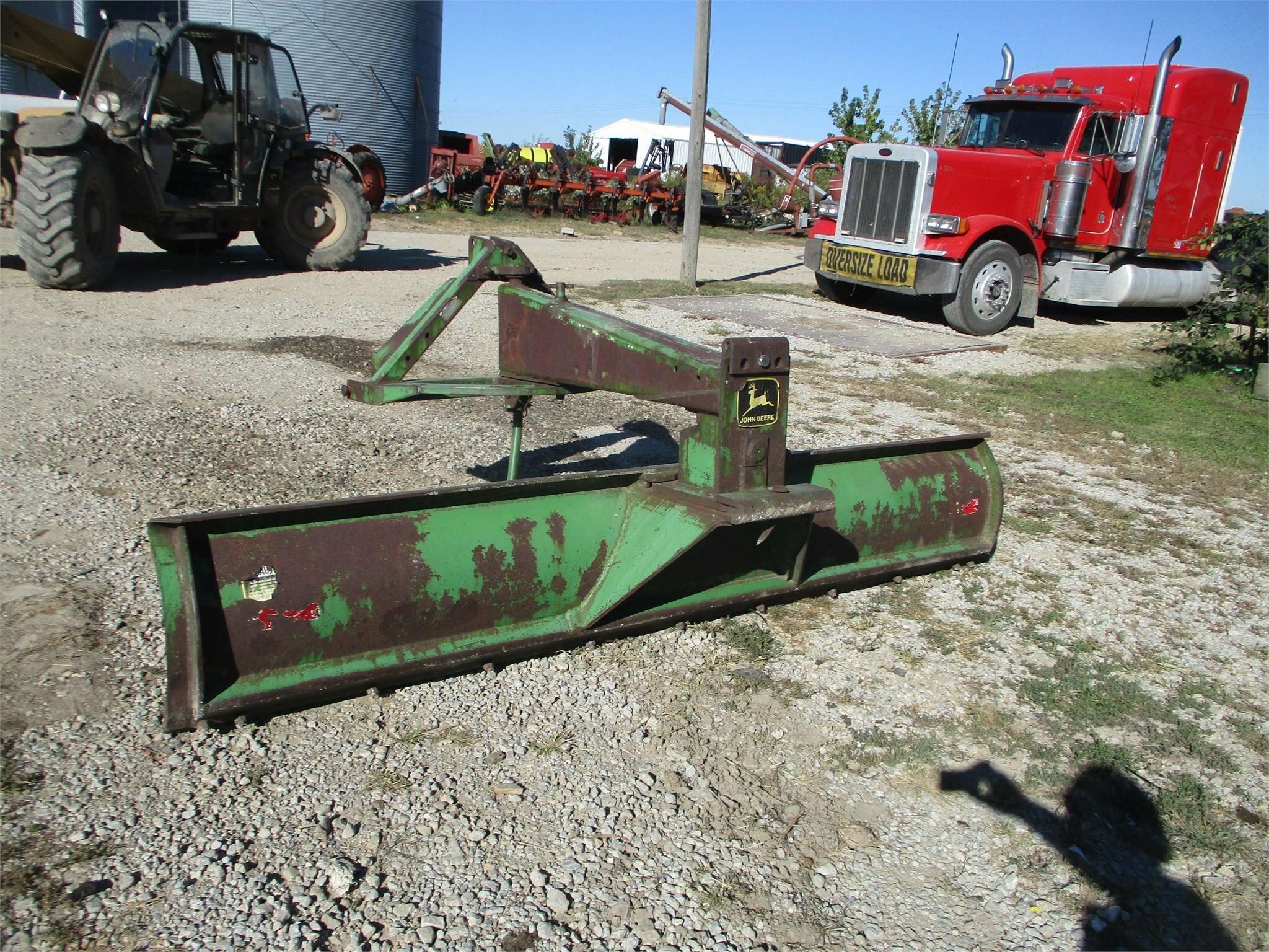 John Deere 115 Blade 1,750 Machinery Pete