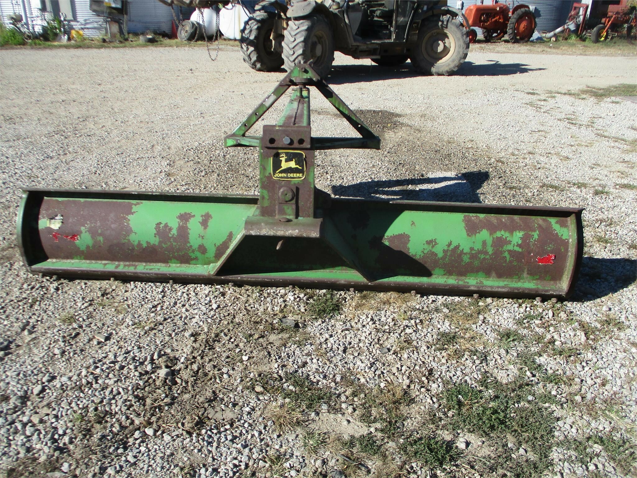 John Deere 115 Blade 1,750 Machinery Pete