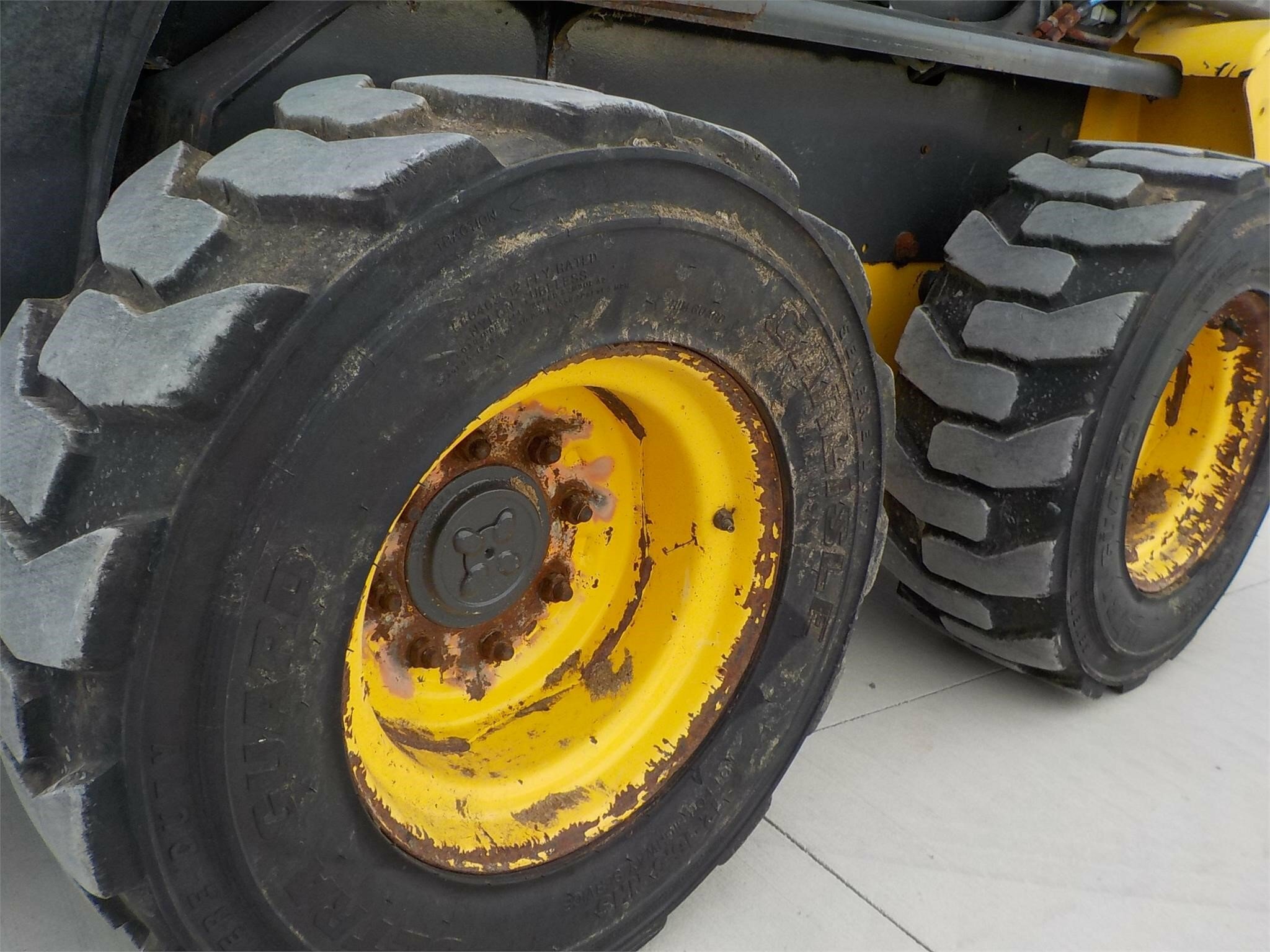 2015 New Holland L218 Skid Steer 20,000 Machinery Pete