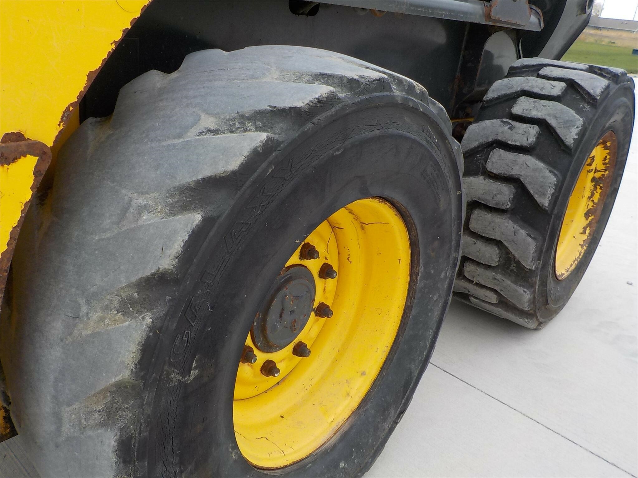 2015 New Holland L218 Skid Steer 20,000 Machinery Pete