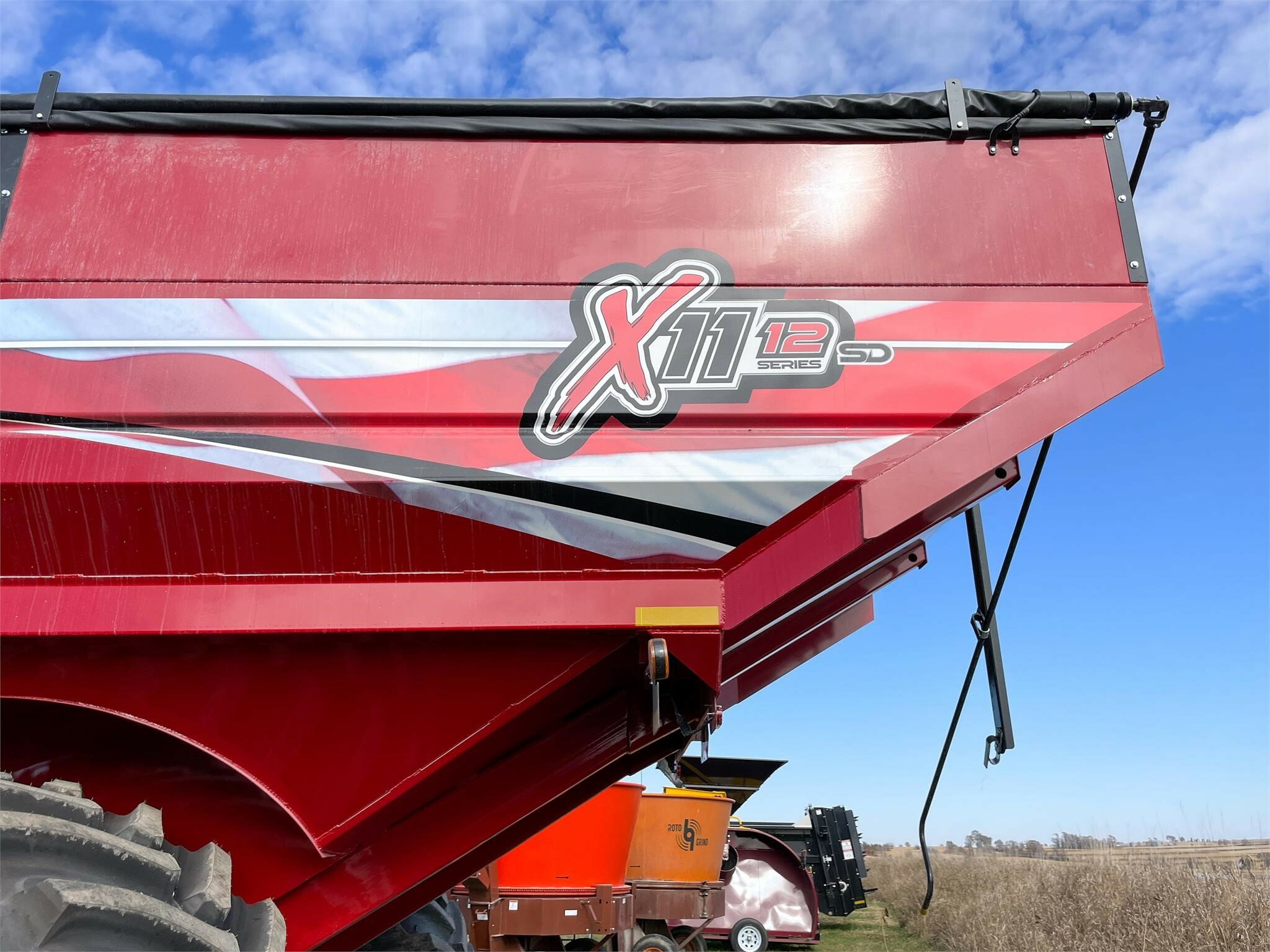 2023 J&M 1112 Grain Cart 87,788 Machinery Pete