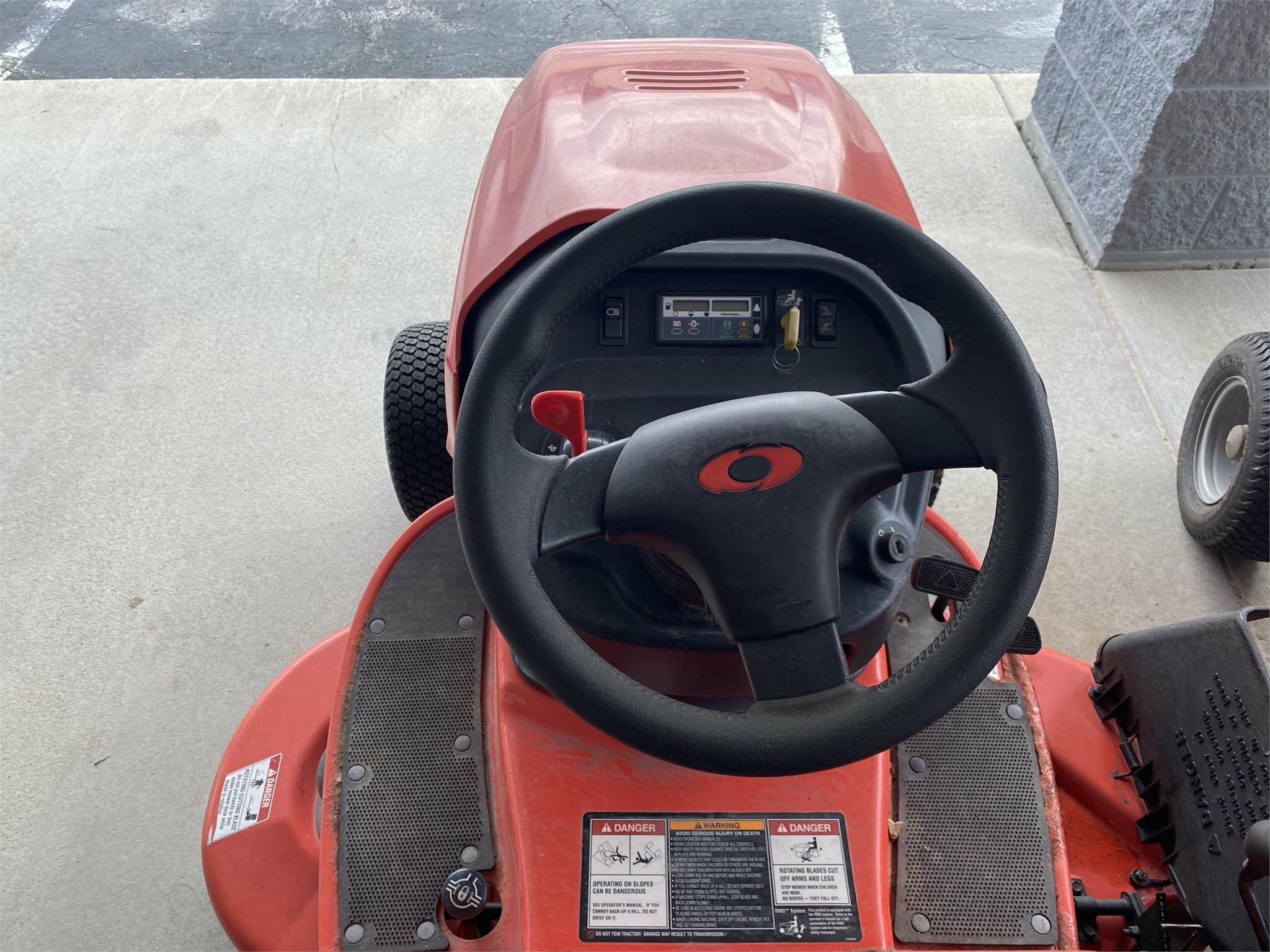 2013 Simplicity Prestige Lawn Mower - $2,800 | Machinery Pete