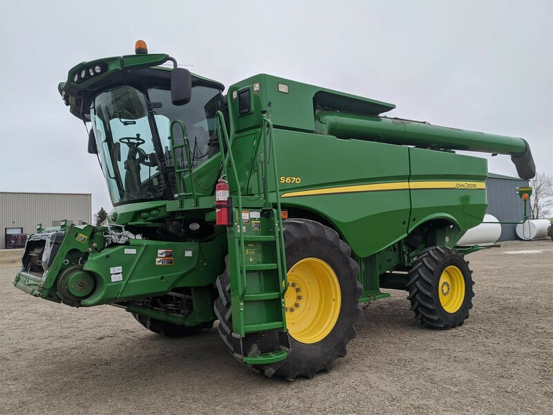 Moore Auctions LLC Edinburg Edinburg, ND Machinery Pete