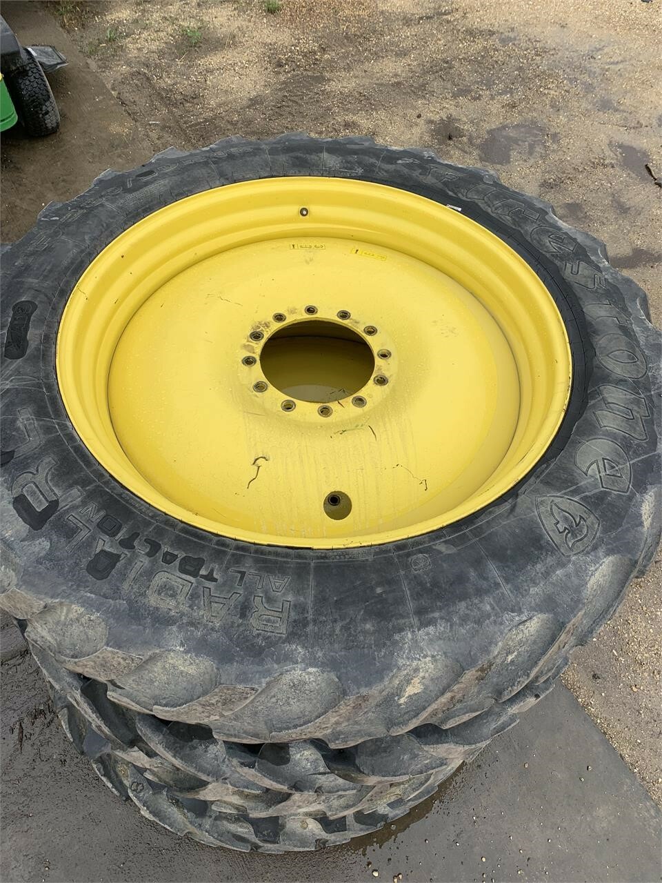 Firestone IF380/90R46 Wheels / Tires / Track 5,000 Machinery Pete