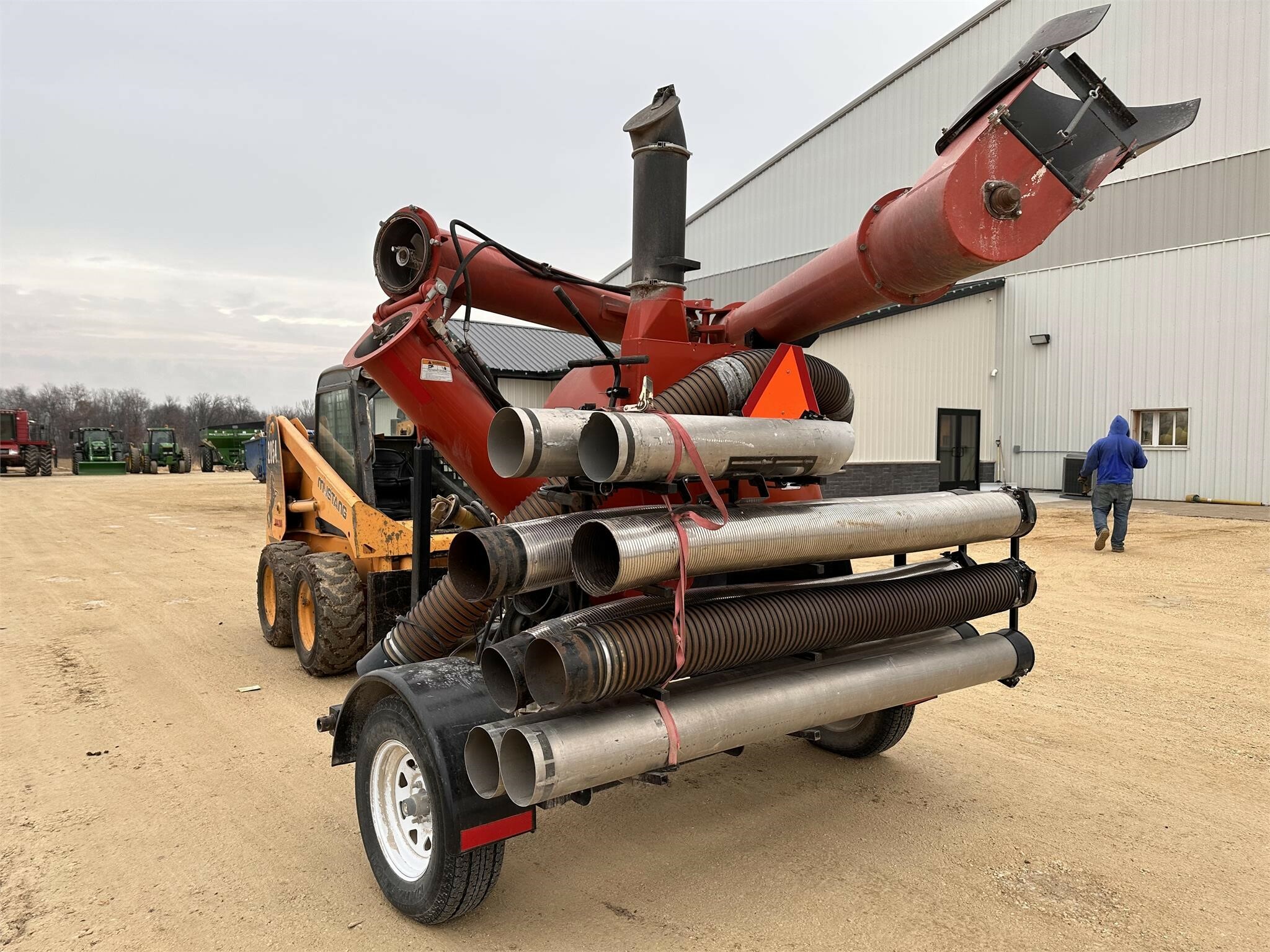 Rem 2700 Grain Vac 19,500 Machinery Pete