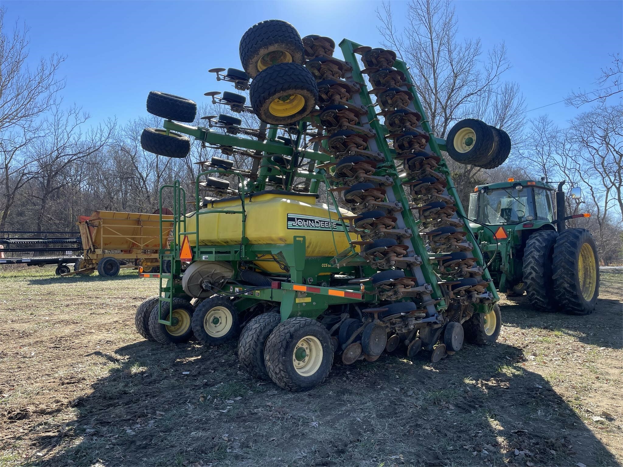 2007 John Deere 1990 Air Seeder 57,500 Machinery Pete