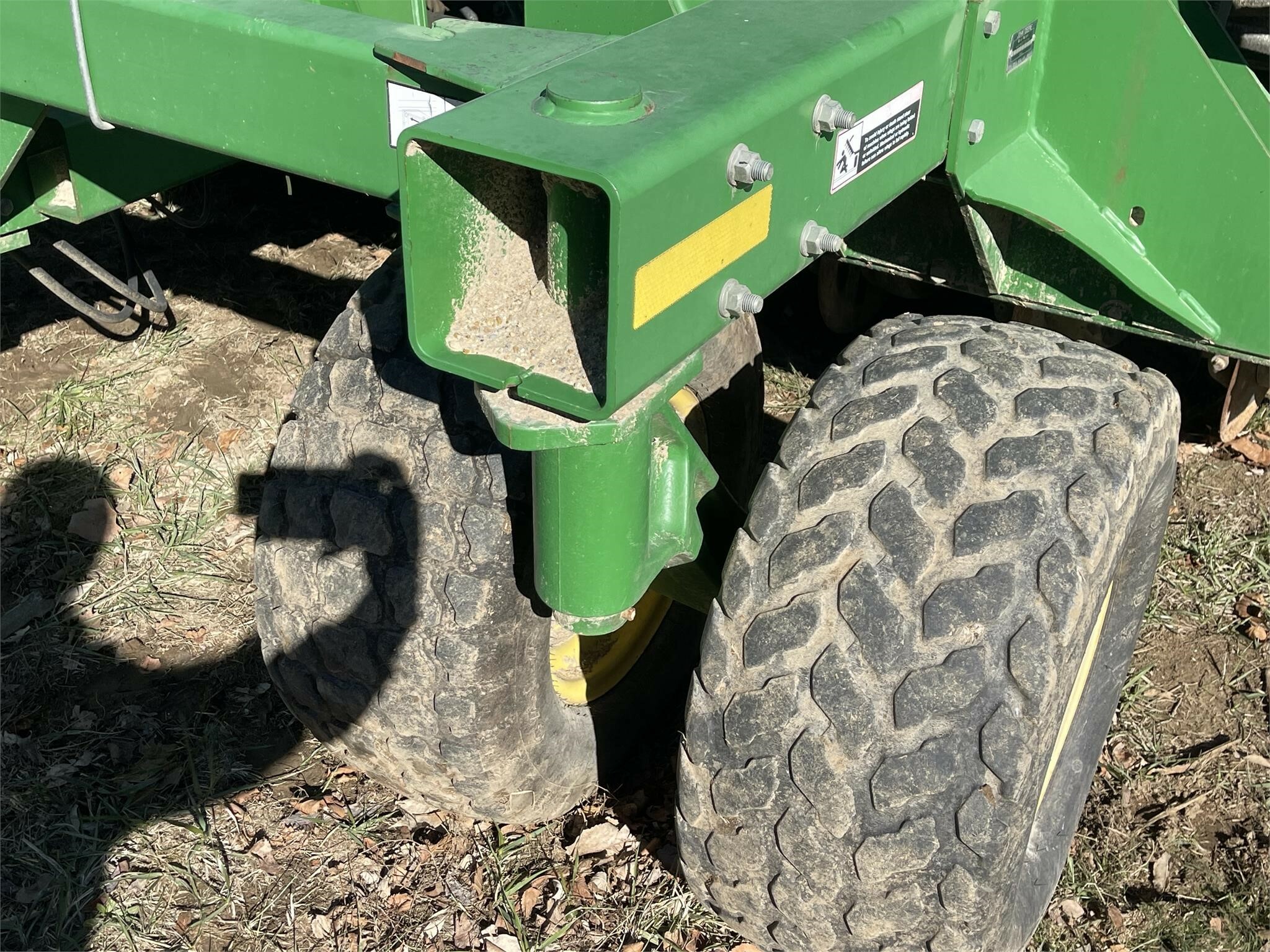 2007 John Deere 1990 Air Seeder 57,500 Machinery Pete