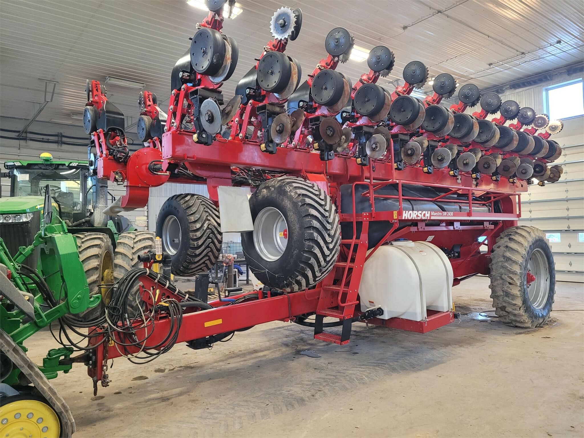 2017 Horsch Maestro 24.30 SW Air Seeder 199,000 Machinery Pete