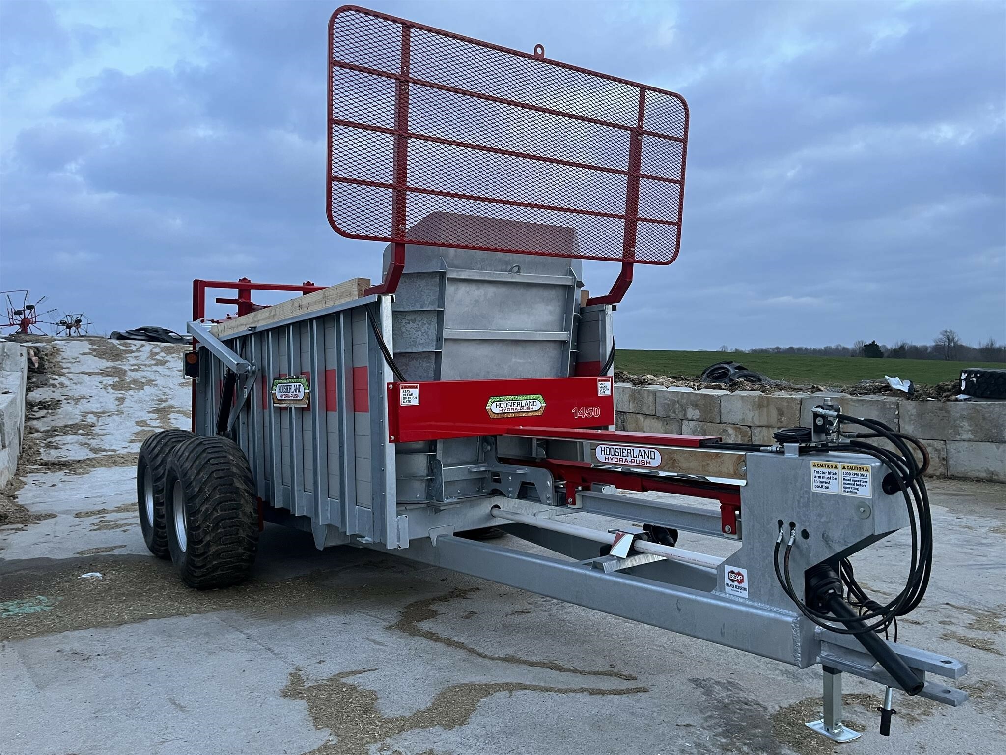 HOOSIERLAND 1450 Manure Spreader Call Machinery Pete