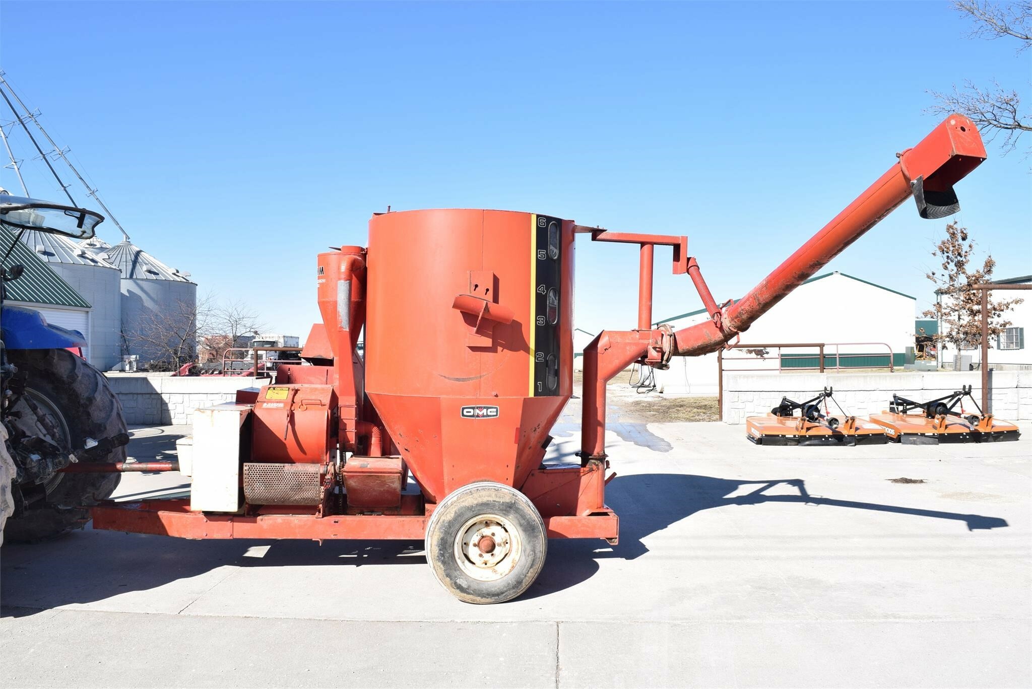 Owatonna Manufacturing 430 Grinders and Mixer 4,000 Machinery Pete