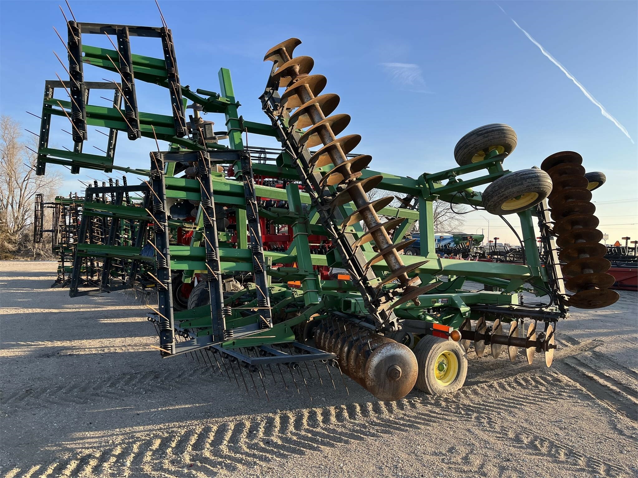 John Deere 637 Disk 29,500 Machinery Pete